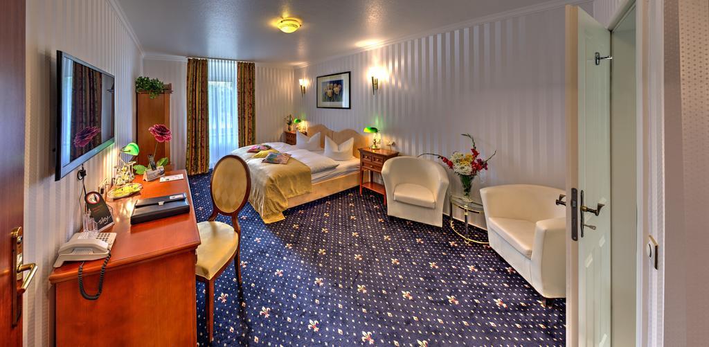 Landhotel Schwarzer Adler Suelzetal Habitación foto